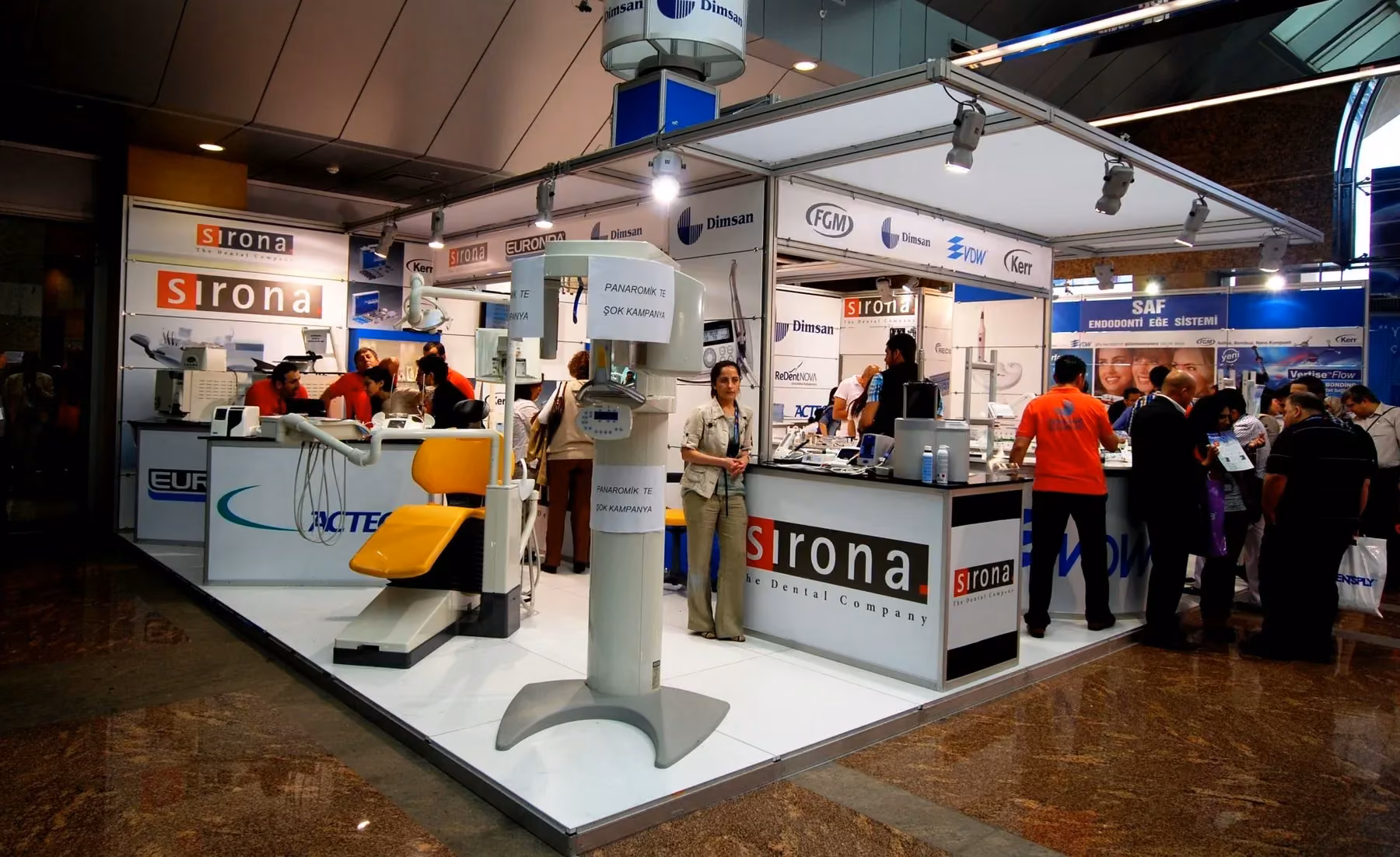 DİMSAN DENTAL KONGRE STANDI TDB’11 HALİÇ KONGRE