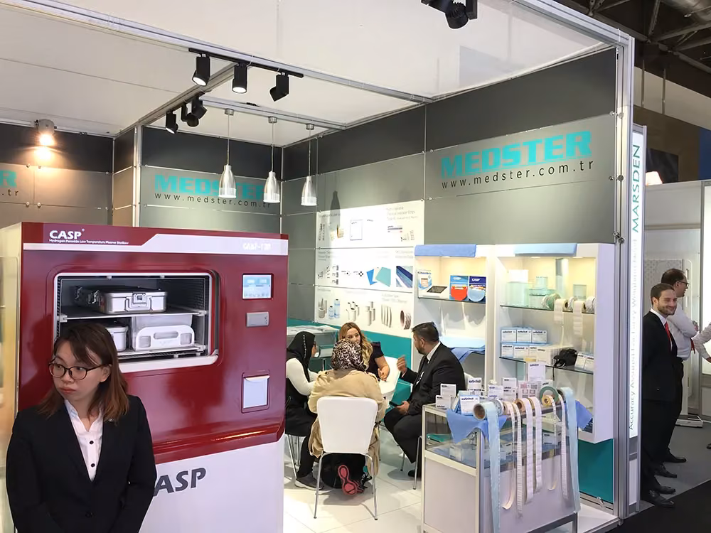 medster-medica-fair-stand-dusseldorf-yurtdısı-kiralik-maksima-fuar-standlari-indesign mimarlik