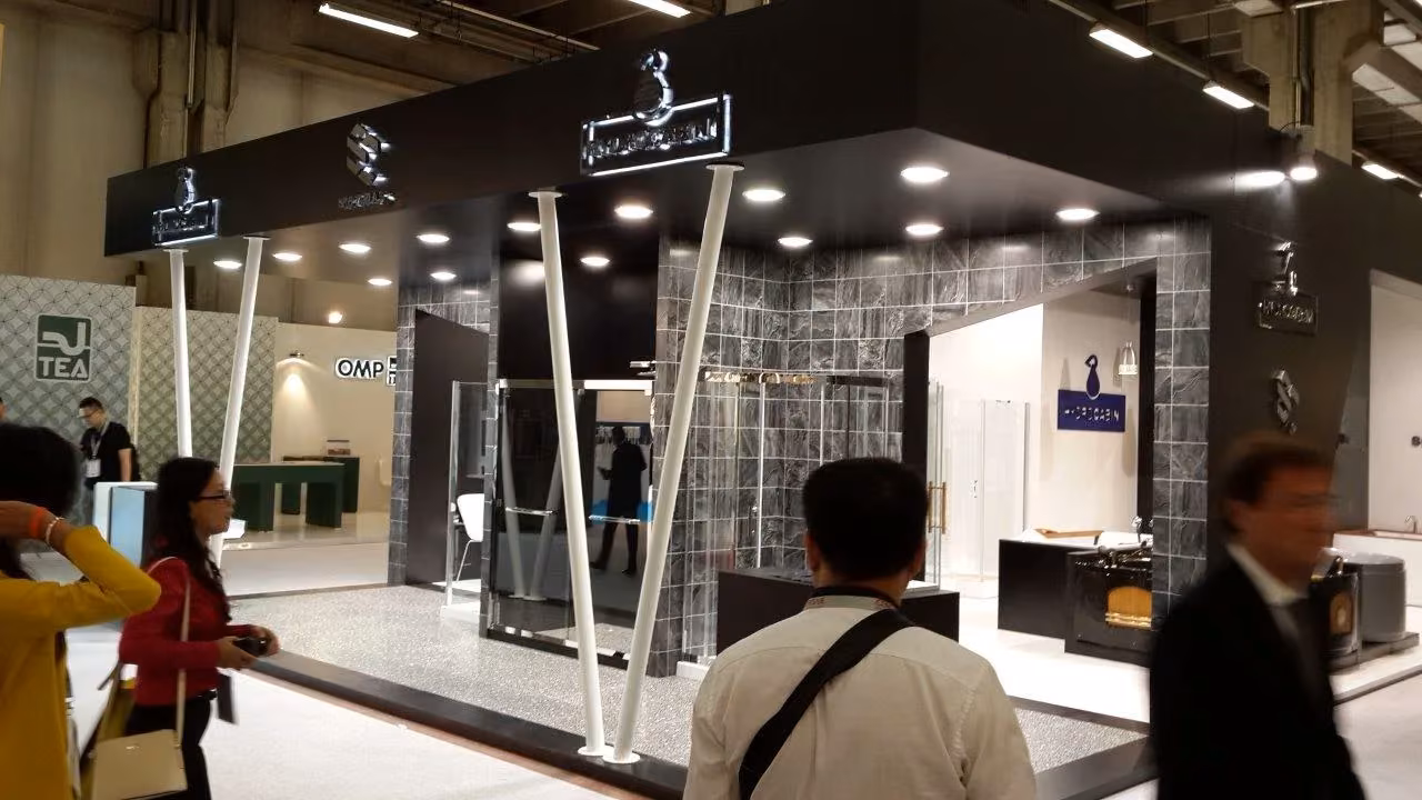 src-hydrocabin-cersaie-ahsap-fuar-standi-kiralik-fuar-standlari