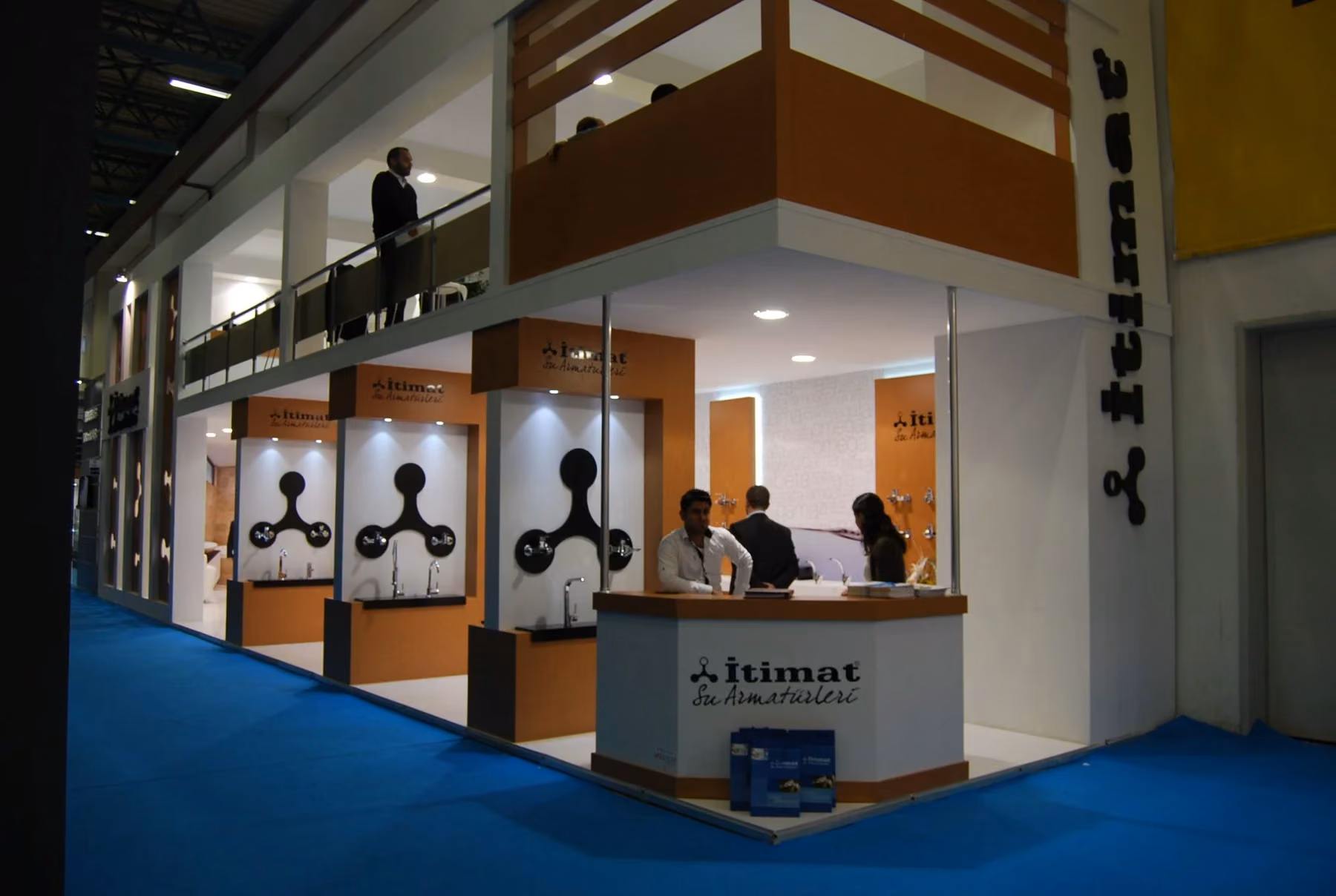 fuar-stand-tasarımı-yapan