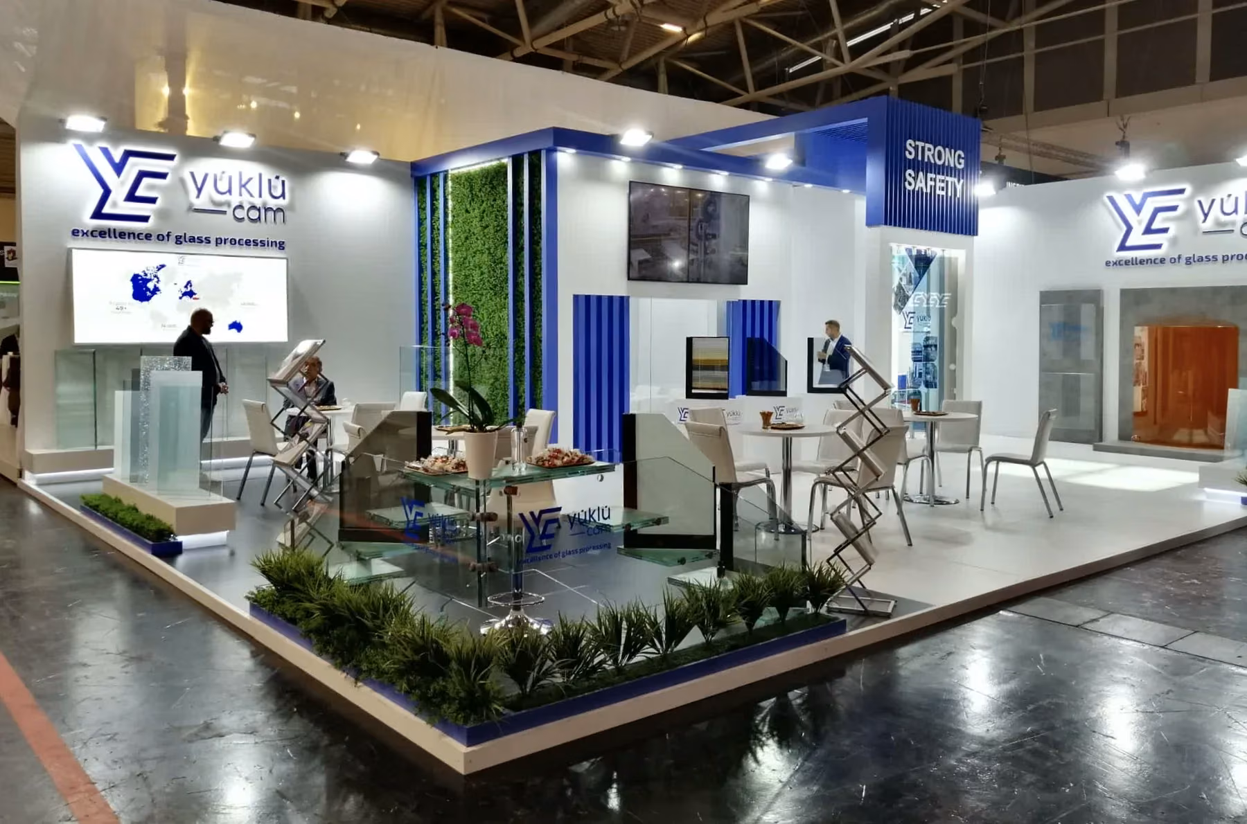 Yüklü Cam Fuar Standı | Bau’23 Münih Almanya Fuar Standı.